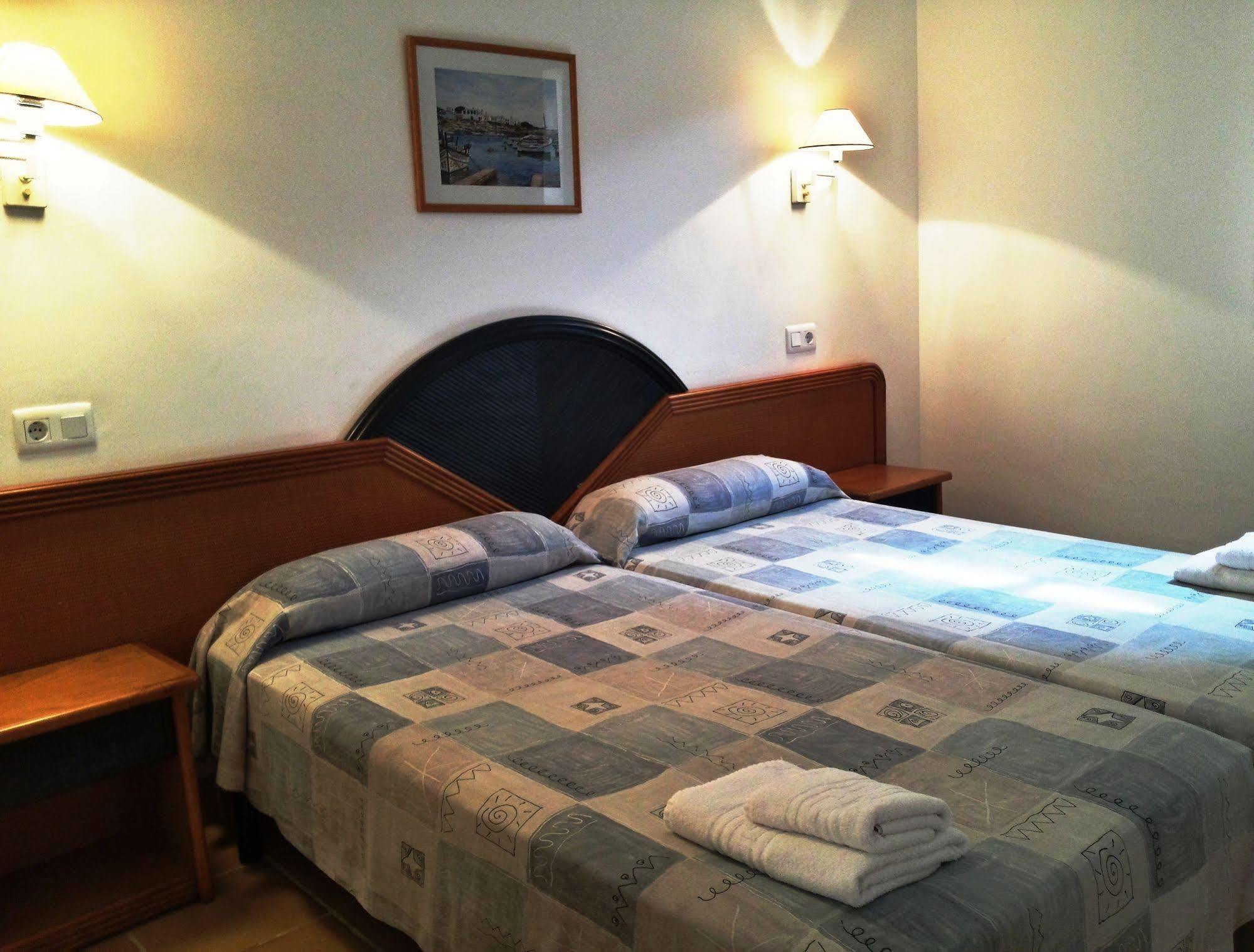 Apartamentos Primasud Punta Prima  Eksteriør billede